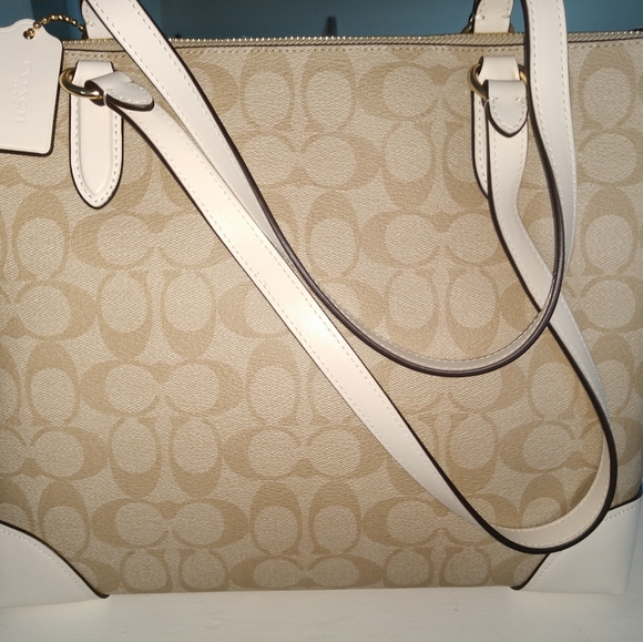 Coach purse - Picture 1 of 1